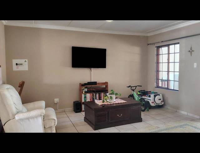 2 BEDROOM HOUSE FOR SALE IN WILLOWBROOK